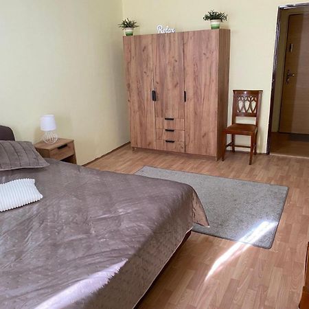 Apartmany 2Kk U Fakultni Nemocnice Volne Parkovani Hradec Králové エクステリア 写真